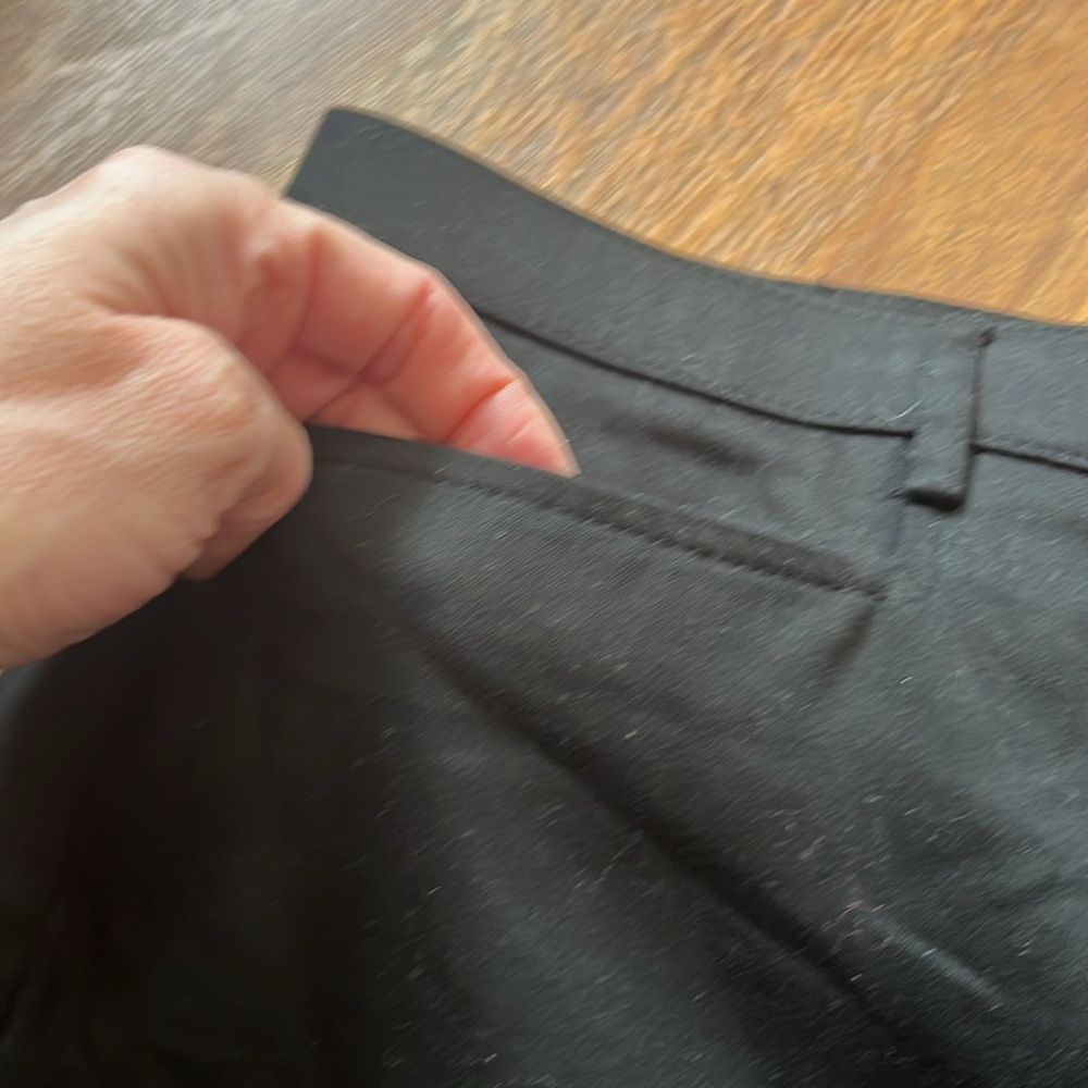 New Counterparts black capris - Picture 2 of 16